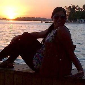 Meet your Posher, Dania